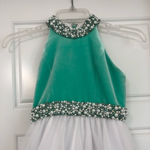 Beautiful spring pageant dress size 6 - Picture 7 of 9